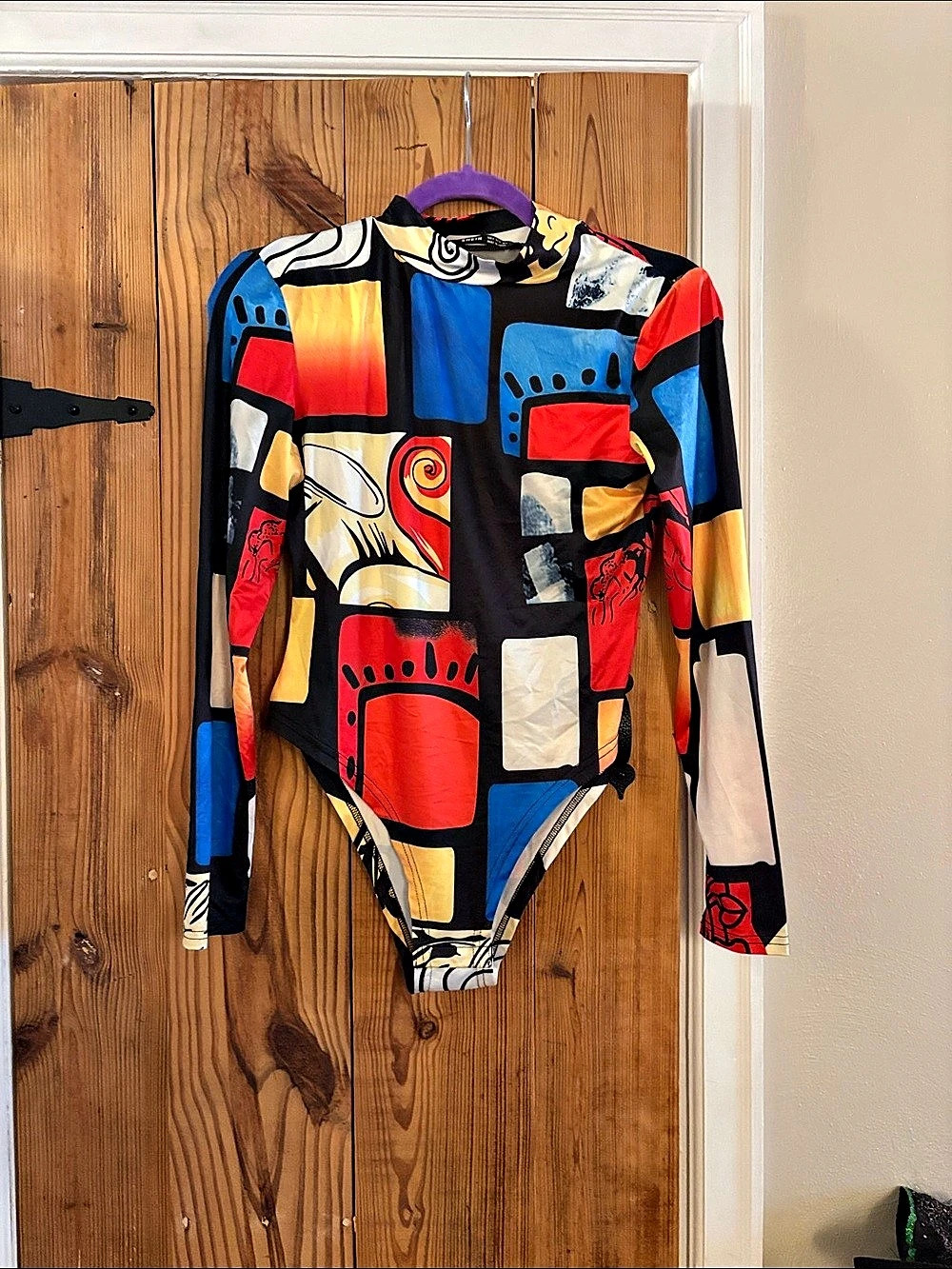 SHEIN Geometric Long Sleeve Bodysuit in Black & Red